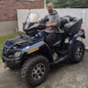 Meet your Posher, Eric